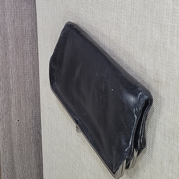 Hobo International Lauren Black Leather Clutch Wallet - Picture 4 of 11